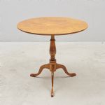 1742 3311 TEA TABLE